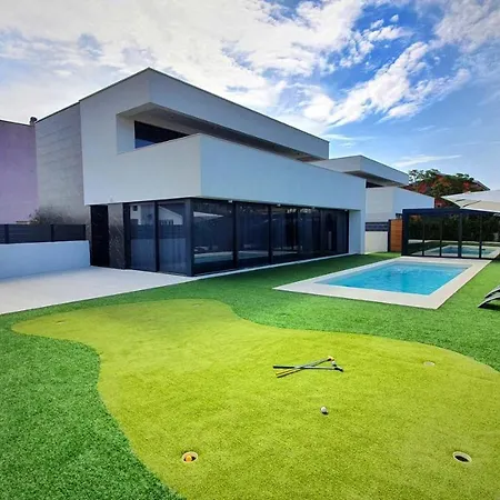 Villa Luxury 5 Bedroom Seven Vir