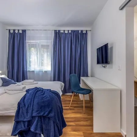 Luxury 5 Bedroom Seven Villa Vir